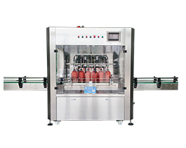 這才是真正的“加油”現(xiàn)場(chǎng)！食用油灌裝機(jī)正在現(xiàn)場(chǎng)加油